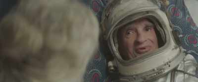 - Don't worry. Don't worry.
The doctor's on his way. - Linoleum