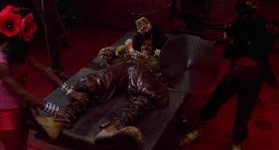 Don't worry, Dorothy.
lt doesn't hurt. - The Wiz