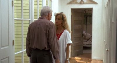 Don't yell at me We're only pretending to be married - HouseSitter