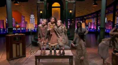 * doo doodle-oo doo
doo doodle-oo do * - Annie Live!