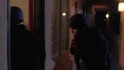 (DOOR BANGS)
Go. - Heroes