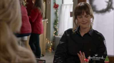 [DOOR BELL CHIMES] - Christmas in Love