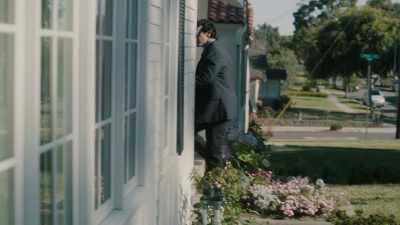 [door bell chiming] - Blackmail, Lies and Murder