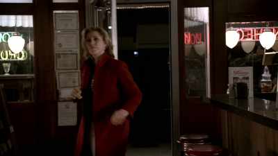 [door bell jingles] - Wise Guy: David Chase and The Sopranos