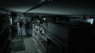 [door bell rings] - Eyewitness