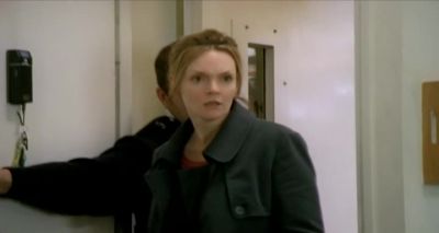 [door buzzes] - The Inspector Lynley Mysteries