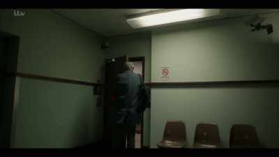 DOOR BUZZES, THEN BEEPS - Manhunt