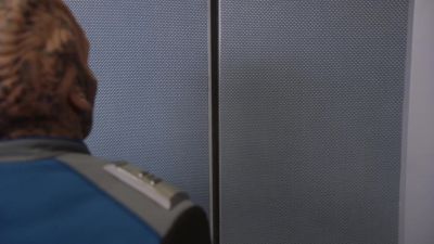 (door chimes) - The Orville