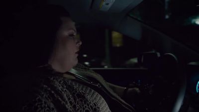(door chimes) - This Is Us