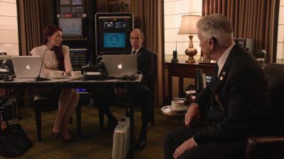 [door clicks shut] - Twin Peaks