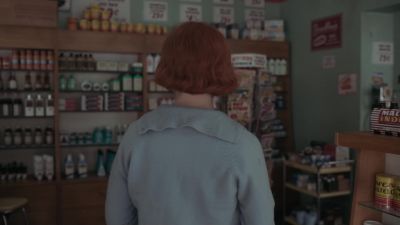 [door closes] - The Queen's Gambit