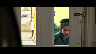 (door cracking) - Bloods