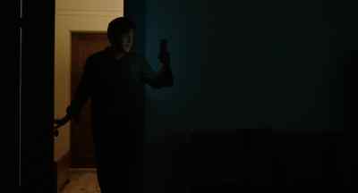 [door creaks] - Cellphone