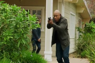 (door creaks) - NCIS: Los Angeles