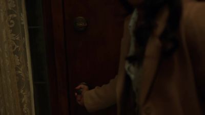 [door creaks] - The Flash