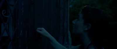 (door handle rattling) - Alien Invasion