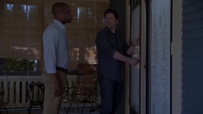 [door hinge creaking] - Psych