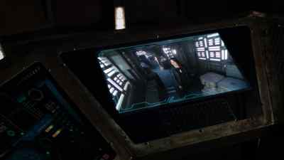 [door hisses open] - Dark Matter