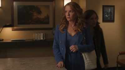 [door lock beeps] - The Spencer Sisters