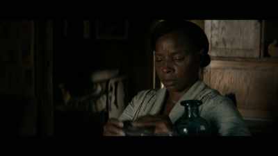 (DOOR OPENING) - Mudbound