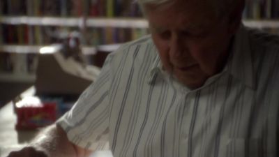 (door opens, bells jingle) - NCIS