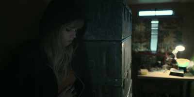 [door opens and closes] - Waco: The Aftermath