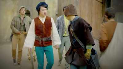 [door opens and closes] - Leonardo