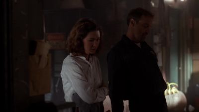 (door opens, closes) - The X-Files