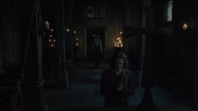 [door opens and closes] - The Last Kingdom