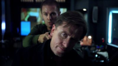 - [ Door Opens ]
- Lock it. Lock her out. - Lie to Me
