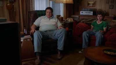 -(door opens)
-MARY: We're home. - Young Sheldon
