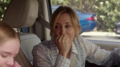 (door opens) - Desperate Housewives