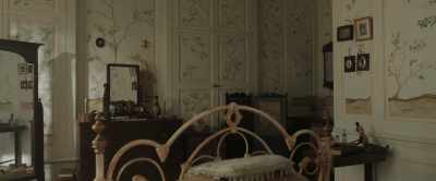 [door opens] - Enola Holmes