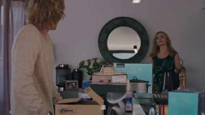 (door opens) - Informer 3838