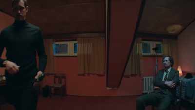 [Door opens] - The Little Drummer Girl