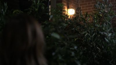 [door opens] - Pretty Little Liars