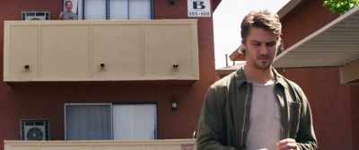 [door opens] - El Camino Christmas