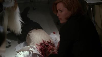 (door opens) - The X-Files