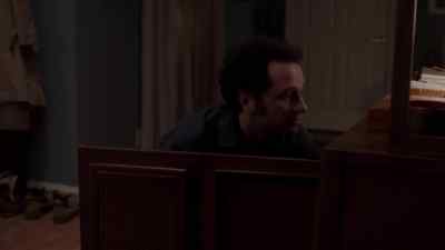 (door opens) - The Americans