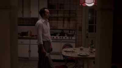 (door opens) - The Americans