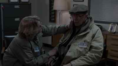 (door opens) - The Americans
