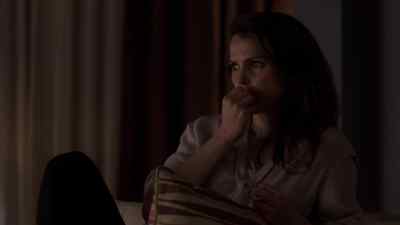(door opens) - The Americans