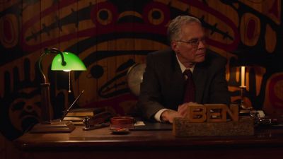 [door opens, shuts] - Twin Peaks