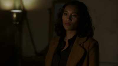 [door opens and shuts] - Pretty Little Liars: The Perfectionists