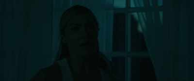 (door slamming) - Woman in the Maze