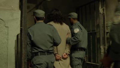 [door slams, lock clicks] - Homeland