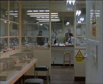 (Door slams) - Inspector Morse