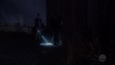 [ Door sliding ]
[ Grunts ] - Supernatural