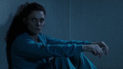 [door sliding open] - Wentworth