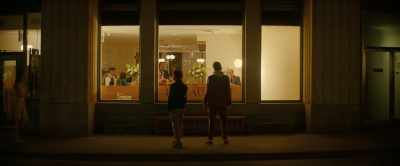 (door squeaking)
(soothing music continues) - Young Werther